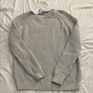 Brandy Melville Light Gray Crewneck Sweater